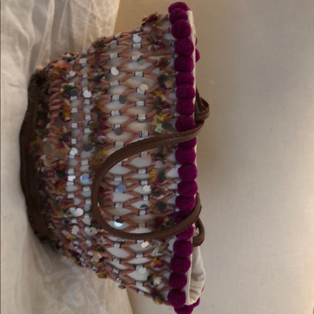 Figue Shoulder bag. 11” H x 20” W - Picture 2 of 5